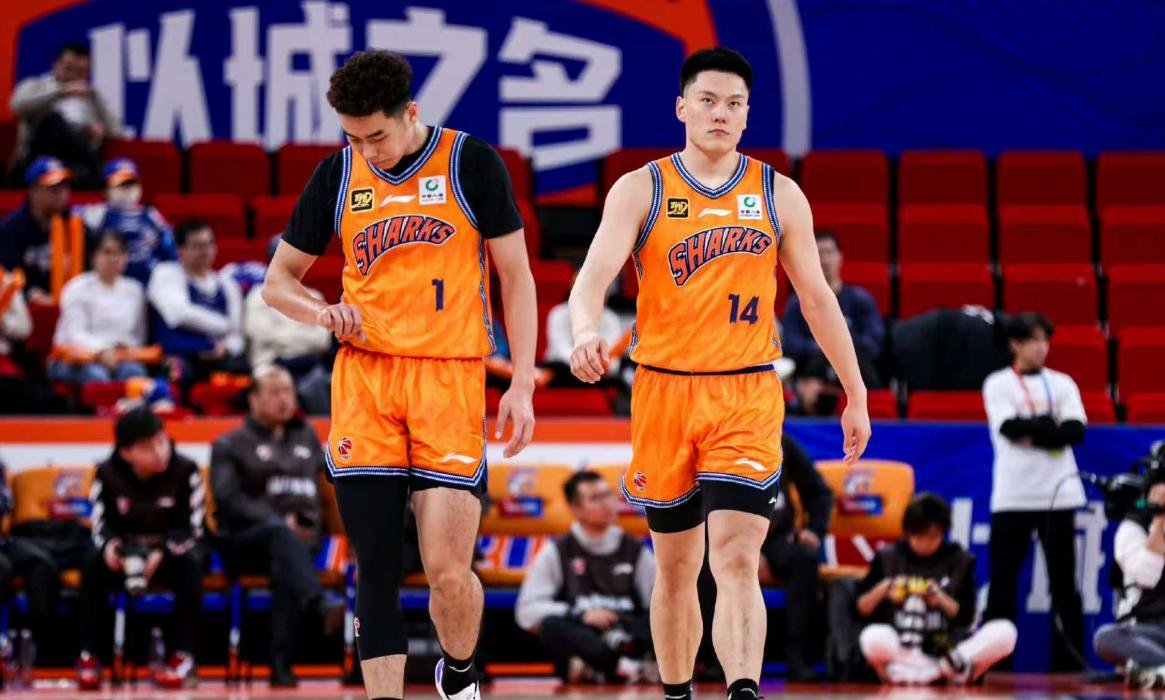 关于瓦朗谢恩战平对手，争取下一场胜利的信息